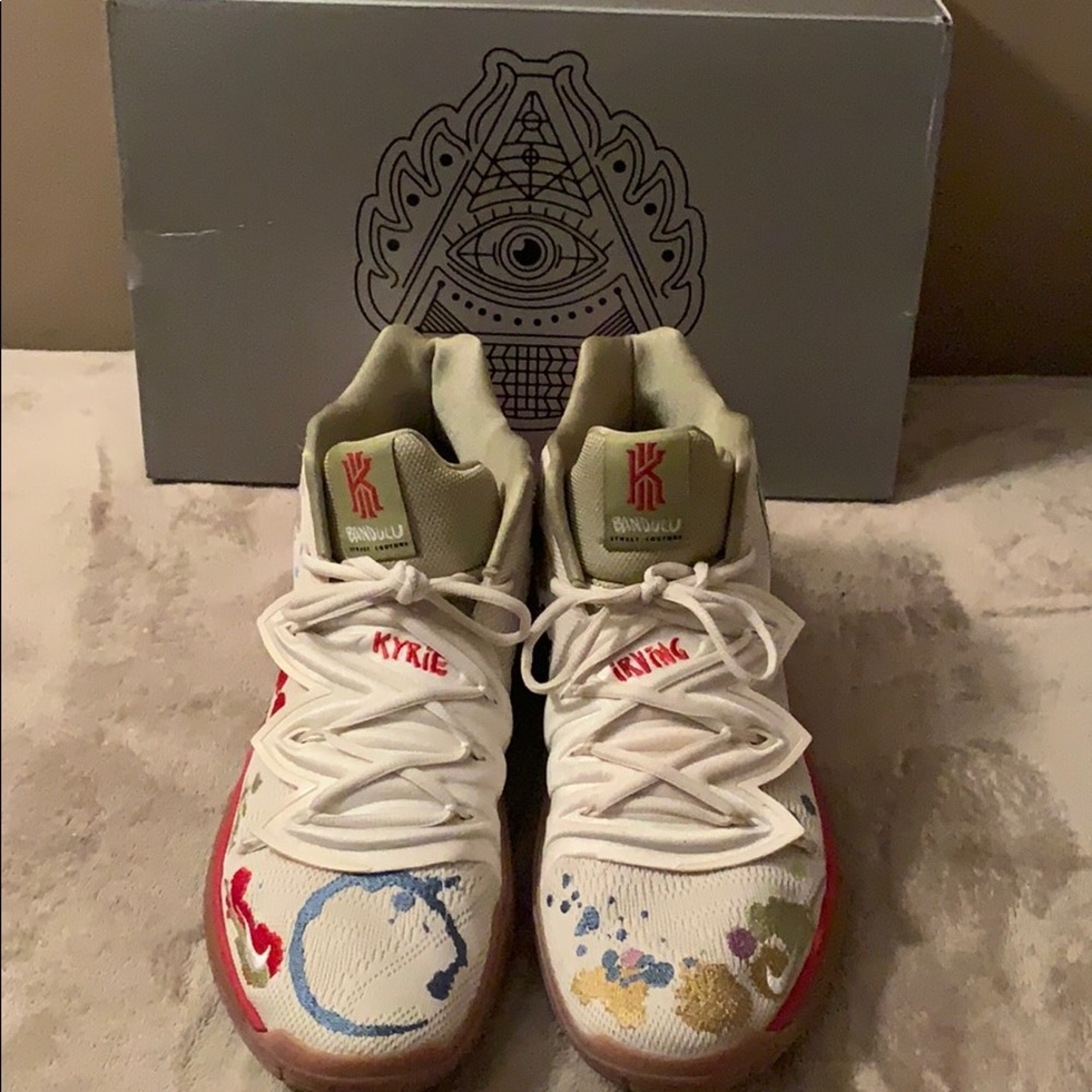 Nike Kyrie 5 / Bandulu Street Couture Collab - Picture 1 of 5